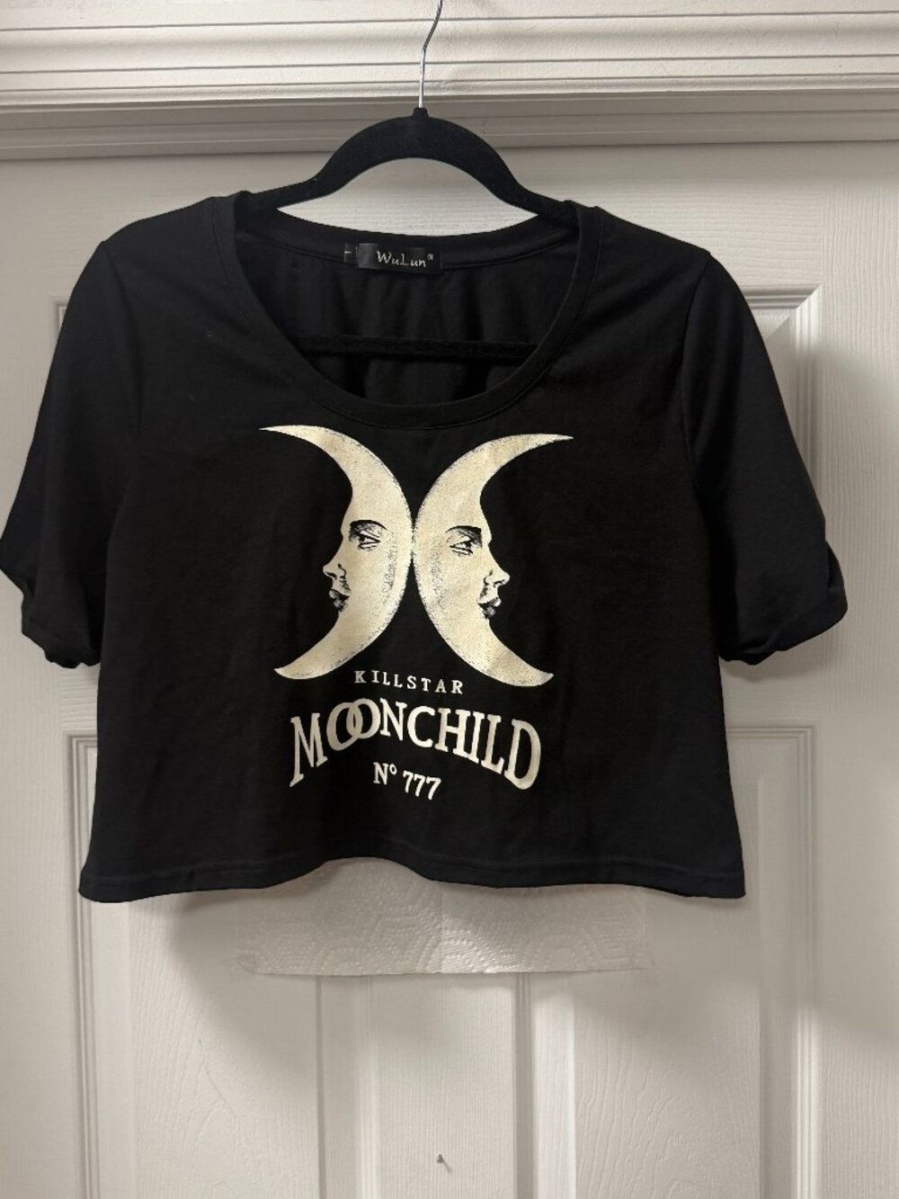 WuLun Moonchild Celestial Graphic Crop Top – Size Large